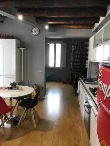 Kuchyňa alebo kuchynka v ubytovaní MG 49 Appartamento