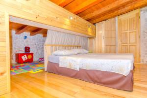 Posteľ alebo postele v izbe v ubytovaní House Srecko