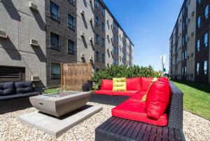 Posezení v ubytování Travelodge by Wyndham Edmonton West