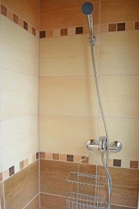 A bathroom at Tündérfátyol vendégház