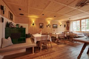 TV a/nebo společenská místnost v ubytování Boutique-Hotel Schmelzhof