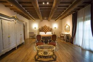 Posedenie v ubytovaní Relais La Corte dei Papi