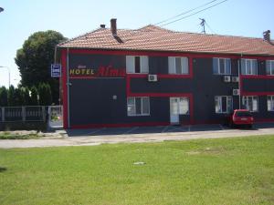 Budynek, w którym mieści się hotel