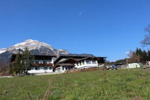 Afbeelding uit fotogalerij van Lamplhof B&B in Wiesing