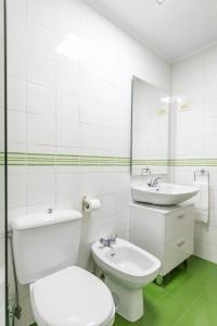 Photo de la galerie de l'établissement Gran Via 3 by Forever Rentals, à Bilbao