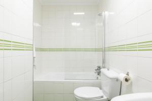 Photo de la galerie de l'établissement Gran Via 3 by Forever Rentals, à Bilbao