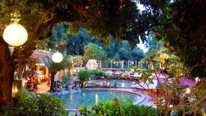 Bazén v ubytování Gracia Spa Resort Hotel nebo v jeho okolí