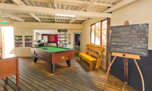 Biliár nebo kulečník v ubytování Island Vibe Knysna