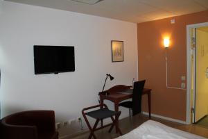 TV o dispositivi per l'intrattenimento presso Pronova Hotell & Vandrarhem