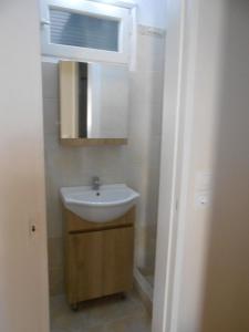 A bathroom at Milka's old Corfu town apartment