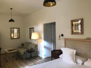 Ein Bett oder Betten in einem Zimmer der Unterkunft Hotel Spa Salinas de Imón