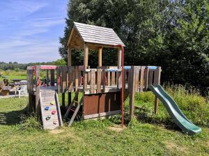 Herní místnost nebo prostor pro děti v ubytování Apartmán 809 Nová Pec