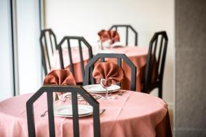 Gallery image of Hôtel Acadia in Lourdes +17 photos