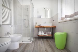Koupelna v ubytování B&B I Tre Olivi + 20 fotografií