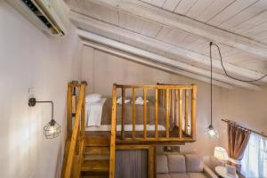 Postel nebo postele na pokoji v ubytování Diogenis House