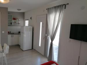 A cozinha ou cozinha compacta de Fjaka Camp
