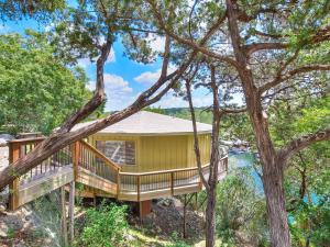 Photo de la galerie de l'établissement The Treehouse On Lake Travis, à Lakeway