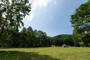 Paisaje cerca de este tented camp