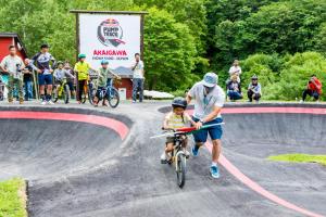 Clientes alojados en Snow Peak Jyubako（AKAIGAWA TOMO PLAYPARK）