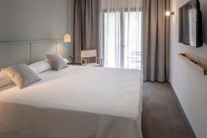 Posteľ alebo postele v izbe v ubytovaní GHT Miratge - Only Adults 18 and up