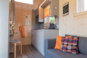 Fiechtehüsli (tiny house)廚房或簡易廚房