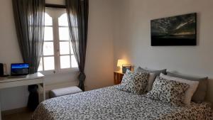 Posteľ alebo postele v izbe v ubytovaní Aqua Apt Sunrise & Sea Views + 37 fotografií