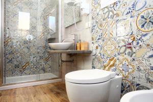 Et badeværelse på b&b Za Maria + 41 billeder