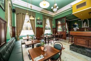 Posezení v ubytování Grand Hotel Praha