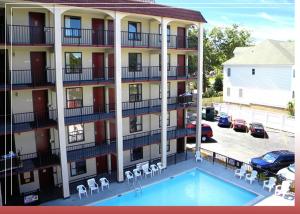 Πισίνα στο ή κοντά στο Cerca Del Mar Motel