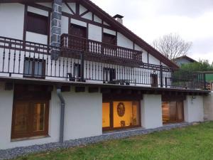 Budova, kde se the country house nachází + 27 fotografií