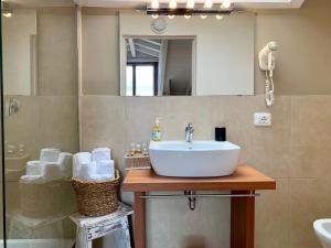 Koupelna v ubytování Porta Ronca - B&B, Suites & Apts