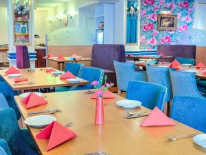 Гостиная зона в Langstone Cliff Hotel