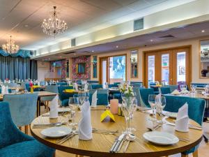 Ресторан / где поесть в Langstone Cliff Hotel