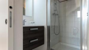 A bathroom at Italianway-Volta Még 14 kép