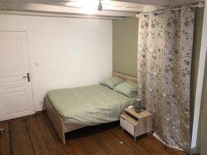 Postel nebo postele na pokoji v ubytování Spacieux appartement 2/6 pers 110m² proche CNPE