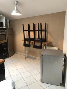 Kuchyň nebo kuchyňský kout v ubytování Spacieux appartement 2/6 pers 110m² proche CNPE