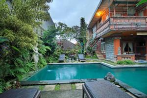 Bazén v ubytování Pering Bungalow Ubud nebo v jeho okolí