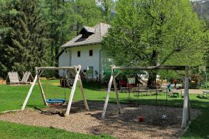 Parc infantil de Dom Pristava