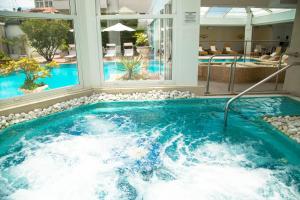 Bazén v ubytování Hotel Terme Principe nebo v jeho okolí