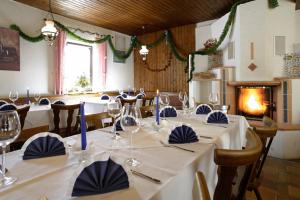 Restaurace v ubytování Gasthaus Mooshäusl