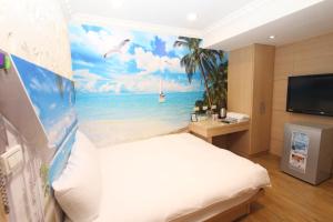 A television and/or entertainment centre at Sea Keelung 61