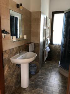 Phòng tắm tại Locanda Al Cavaliere