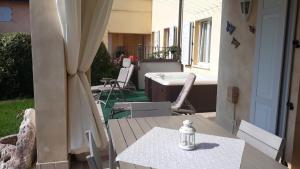 Imagen de la galería de Il Giardino di Laura - Sirmione, en Sirmione