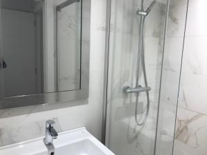 Koupelna v ubytování UBICACIÓN INMEJORABLE REFORMADO LUJO