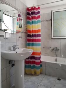 Koupelna v ubytování Galini Apartment