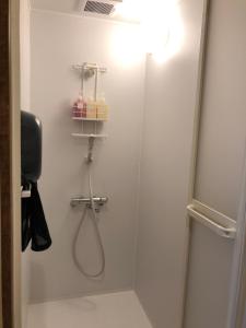Ванная комната в Amami Weekly House Nico Nico Nazeko-ten