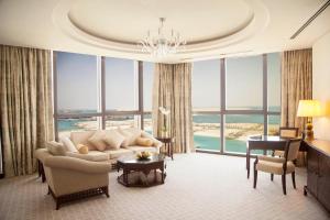 Posezení v ubytování Bab Al Qasr Hotel