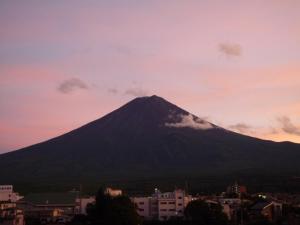 山景或在日式旅馆看到的山景