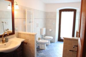 Billede fra billedgalleriet på L'Atelier du Temps - Le Foyer du Cousin i Nus