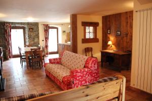 Billede fra billedgalleriet på L'Atelier du Temps - Le Foyer du Cousin i Nus + 22 billeder